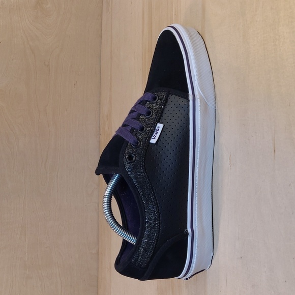 Vans Chukka Low Purple Black Skate Shoes - Picture 1 of 7